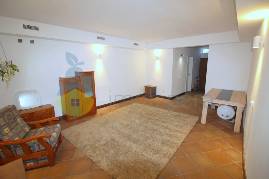 Moradia T2 para Venda em Armação de Pera Foto 1