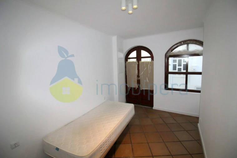 Moradia T2 para Venda em Armação de Pera Foto 4