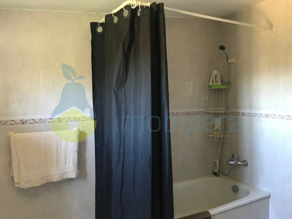 Moradia T2 para Venda em São Martinho das Amoreiras Foto 23