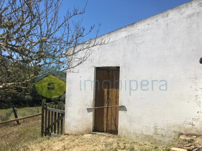 Moradia T2 para Venda em São Martinho das Amoreiras Foto 9