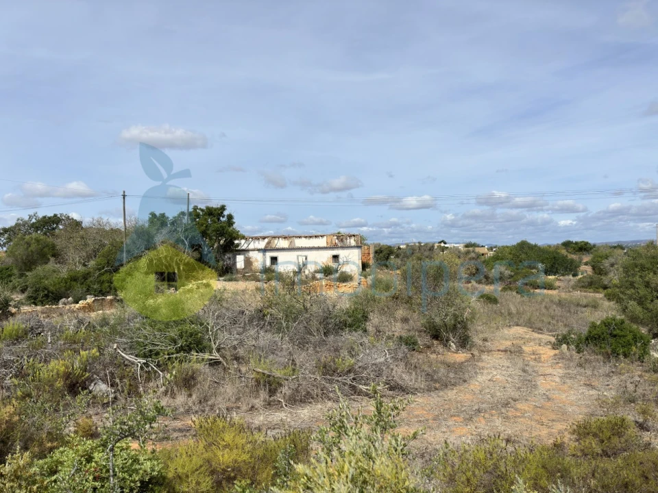 Moradia T2 para Venda em Armação de Pera Foto 2