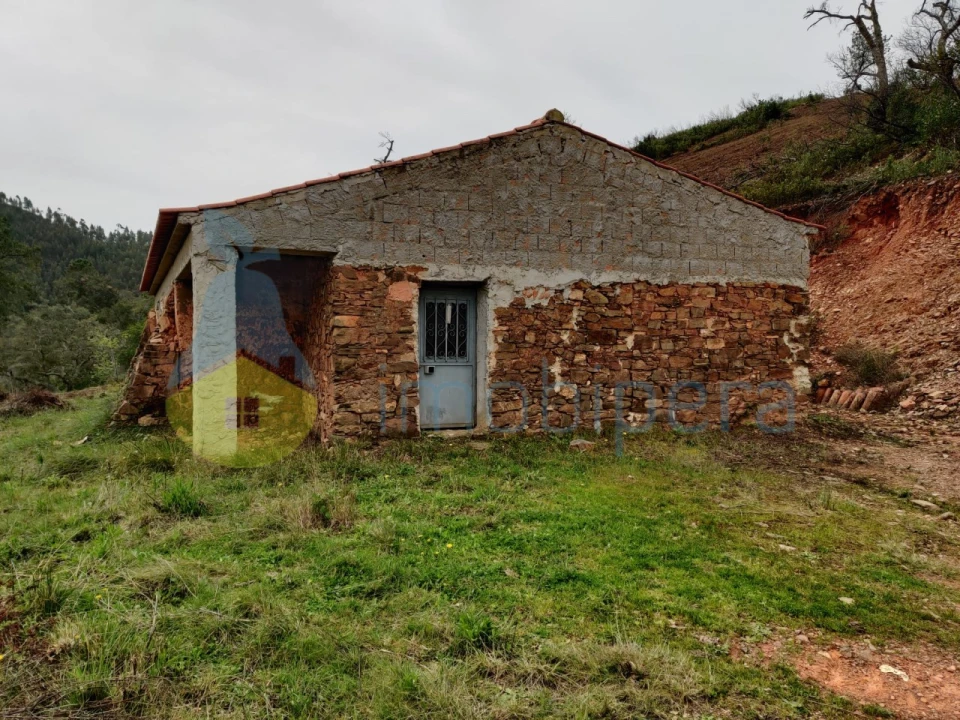 Moradia T2 para Venda em Alferce Foto 3