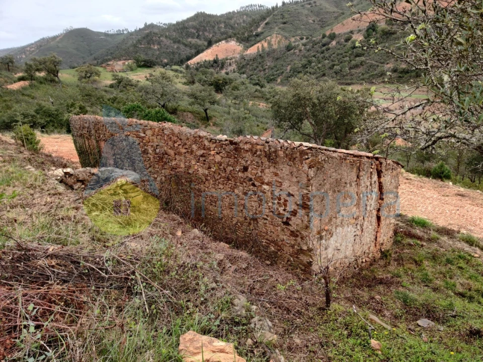 Moradia T2 para Venda em Alferce Foto 4