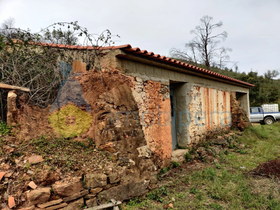 Moradia T2 para Venda em Alferce Foto 6