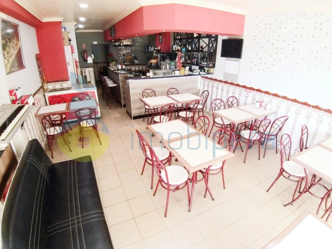 Negócio para Venda em Armação de Pera Foto 1