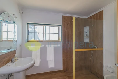 Moradia T8 para Venda em Albufeira e Olhos de Água