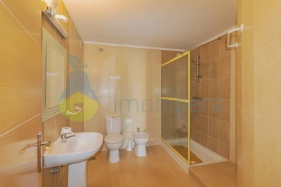 Moradia T8 para Venda em Albufeira e Olhos de Água