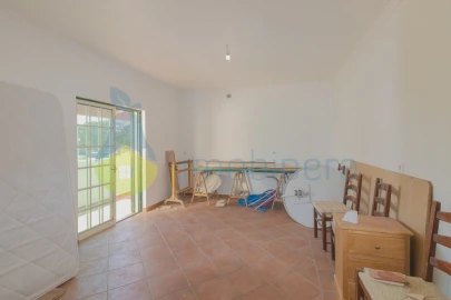 Moradia T8 para Venda em Albufeira e Olhos de Água