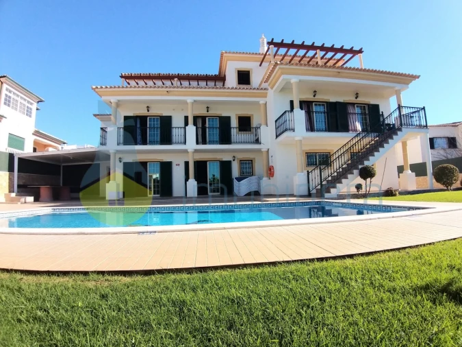 Moradia T8 para Venda em Albufeira e Olhos de Água Foto 3
