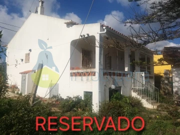 Moradia T4 para Venda em Alcantarilha e Pêra