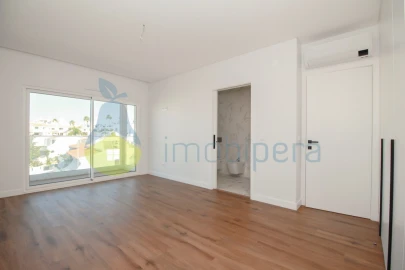 Apartamento T3 para Venda em Albufeira e Olhos de Água