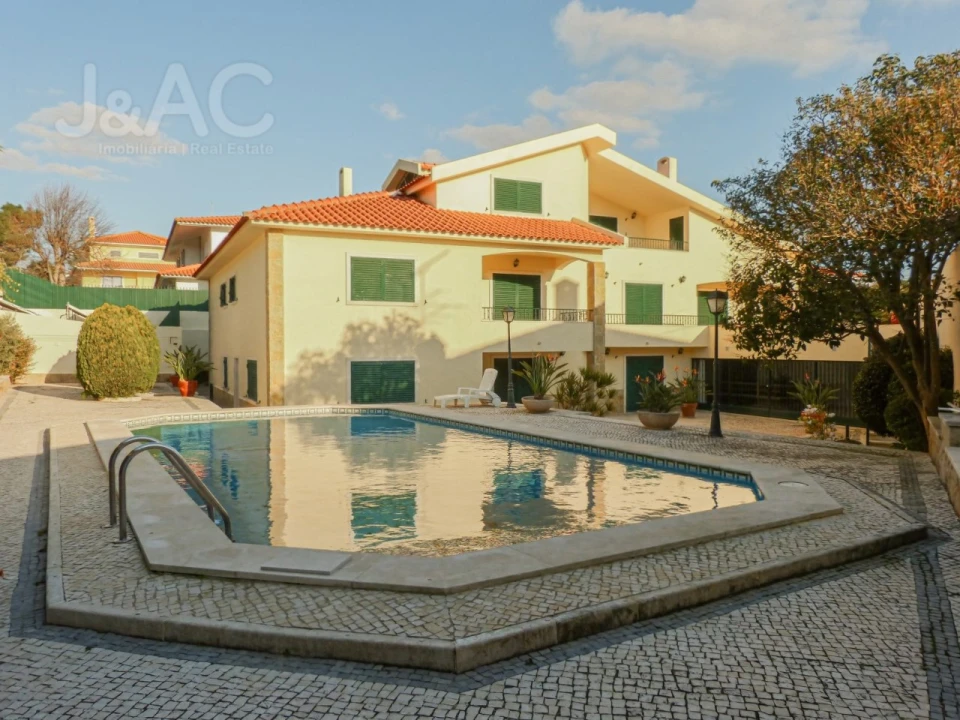 Moradia T7 para Arrendamento em Cascais e Estoril Foto 1