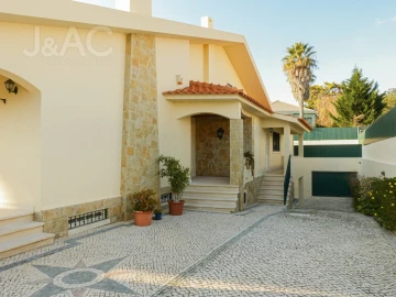 Moradia T7 para Arrendamento em Cascais e Estoril