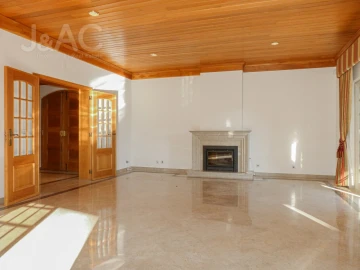 Moradia T7 para Arrendamento em Cascais e Estoril