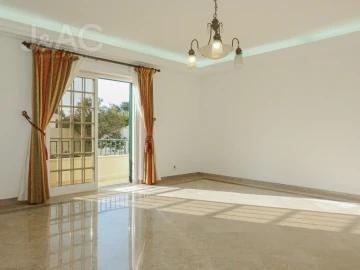 Moradia T7 para Arrendamento em Cascais e Estoril