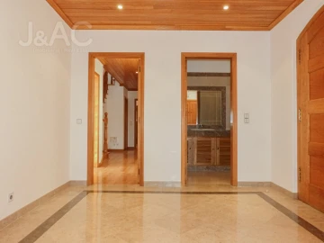 Moradia T7 para Arrendamento em Cascais e Estoril