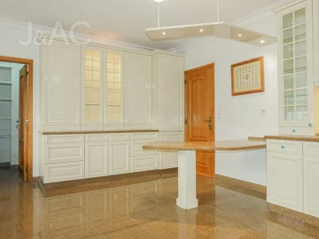 Moradia T7 para Arrendamento em Cascais e Estoril