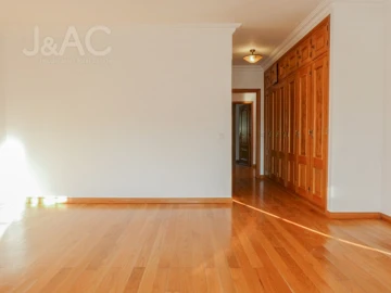 Moradia T7 para Arrendamento em Cascais e Estoril