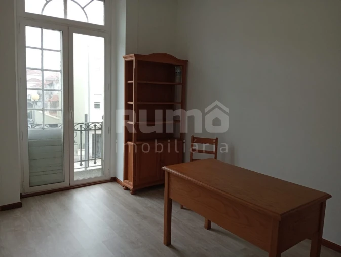 Escritório para Venda em Santa Maria Maior e Monserrate e Meadela Foto 1