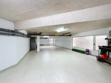 Moradia T4 para Venda em Albufeira e Olhos de Água