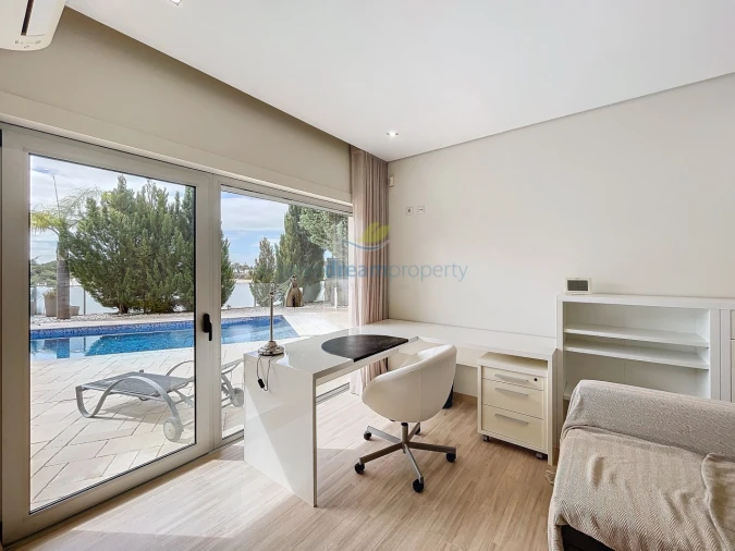 Moradia T4 para Venda em Albufeira e Olhos de Água Foto 47