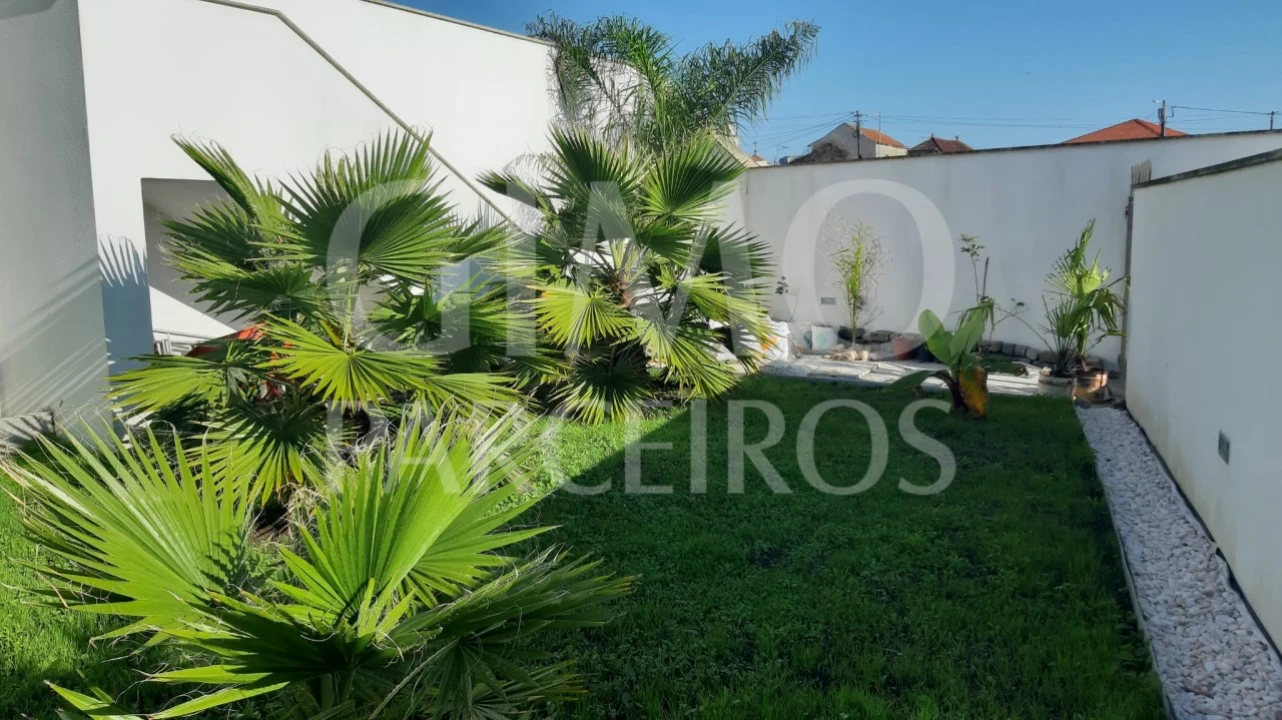 Moradia T3 para Venda em Oliveira do Bairro Foto 3