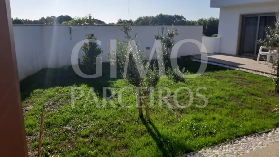 Moradia T3 para Venda em Oliveira do Bairro Foto 4