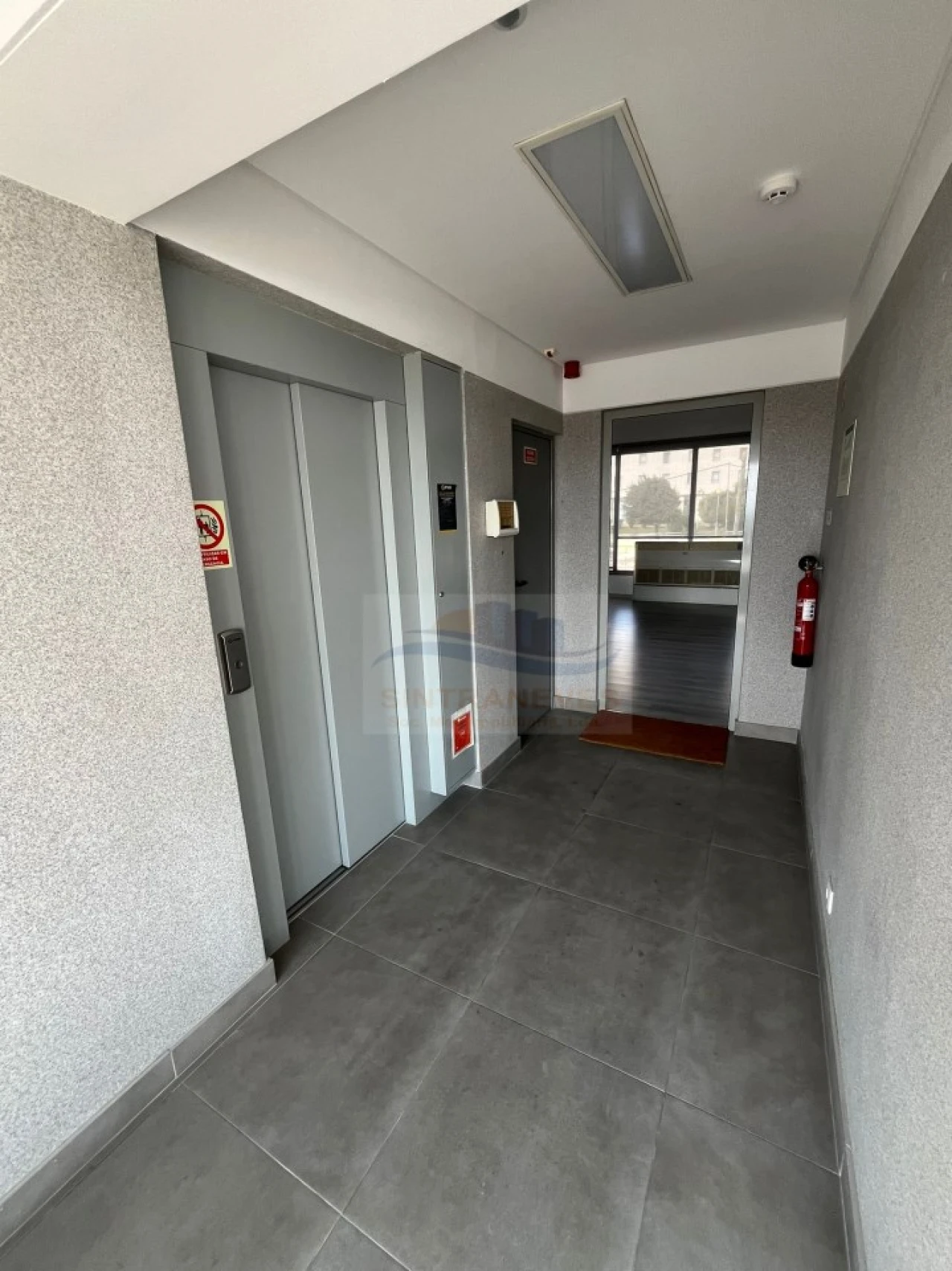 Loja para Arrendamento em Santa Iria de Azoia, São João da Talha e Bobadela Foto 4