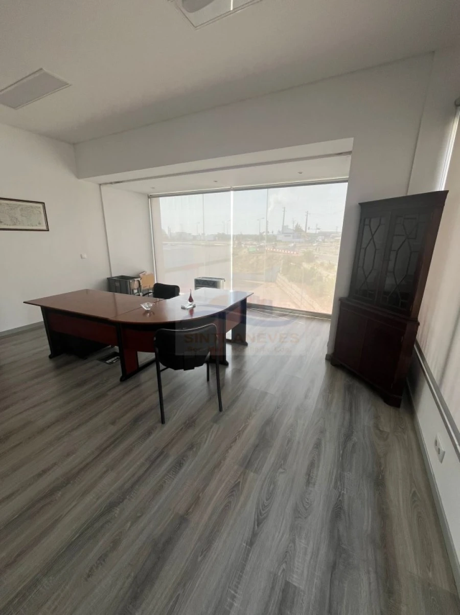 Loja para Arrendamento em Santa Iria de Azoia, São João da Talha e Bobadela Foto 23