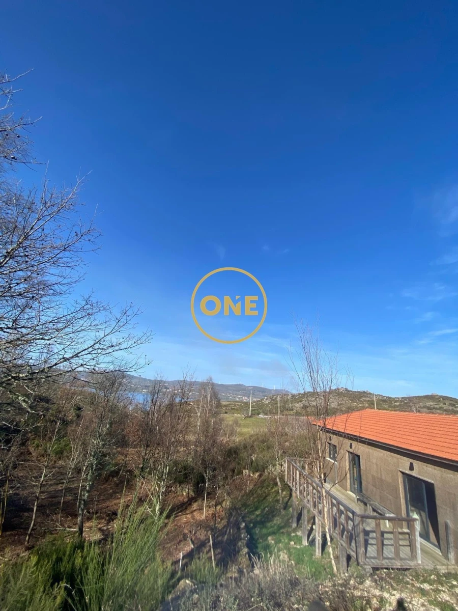 Terreno para Venda em Viade de Baixo e Fervidelas Foto 18