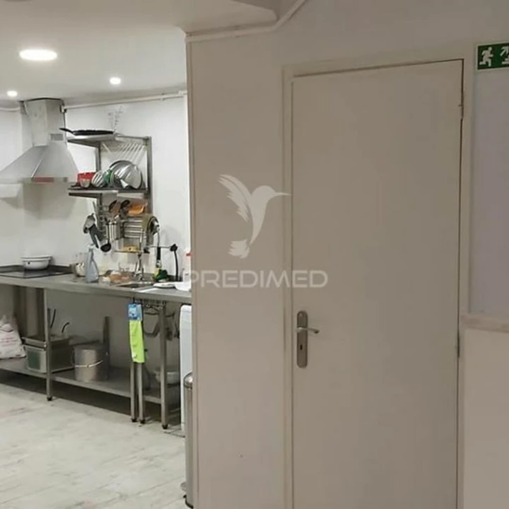 Loja para Arrendamento em Alfragide Foto 5