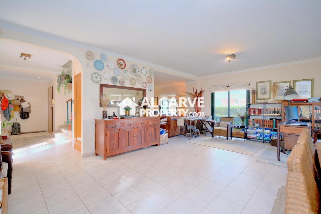 Apartamento T4 para Venda em Quarteira Foto 19