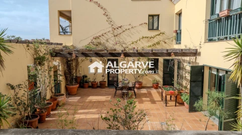 Apartamento T4 para Venda em Quarteira