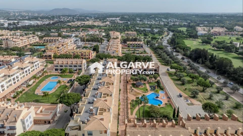 Apartamento T4 para Venda em Quarteira