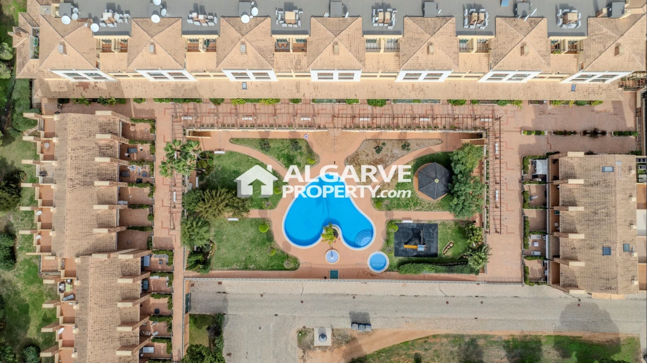 Apartamento T4 para Venda em Quarteira Foto 13