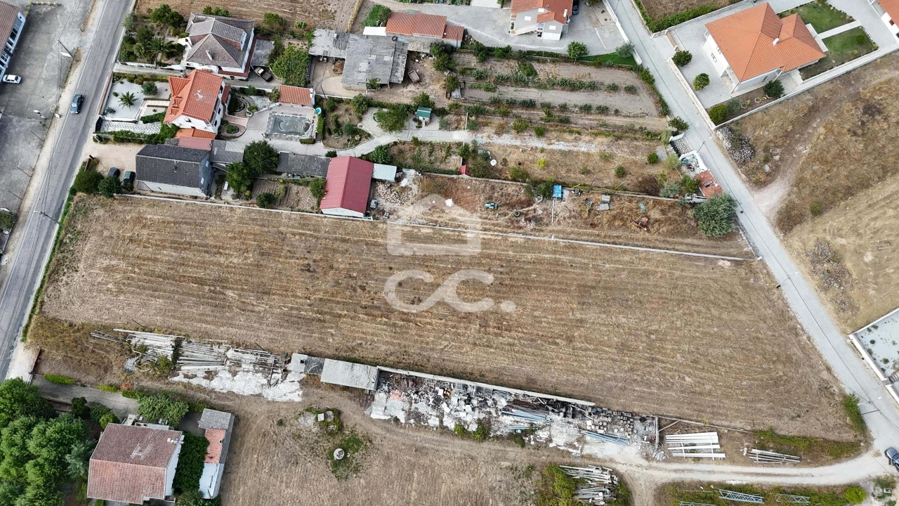 Terreno para Venda em Vila Verde da Raia Foto 4