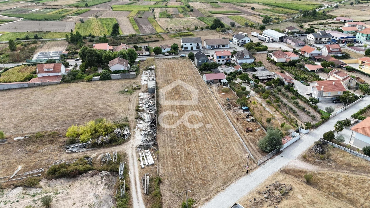 Terreno para Venda em Vila Verde da Raia Foto 2