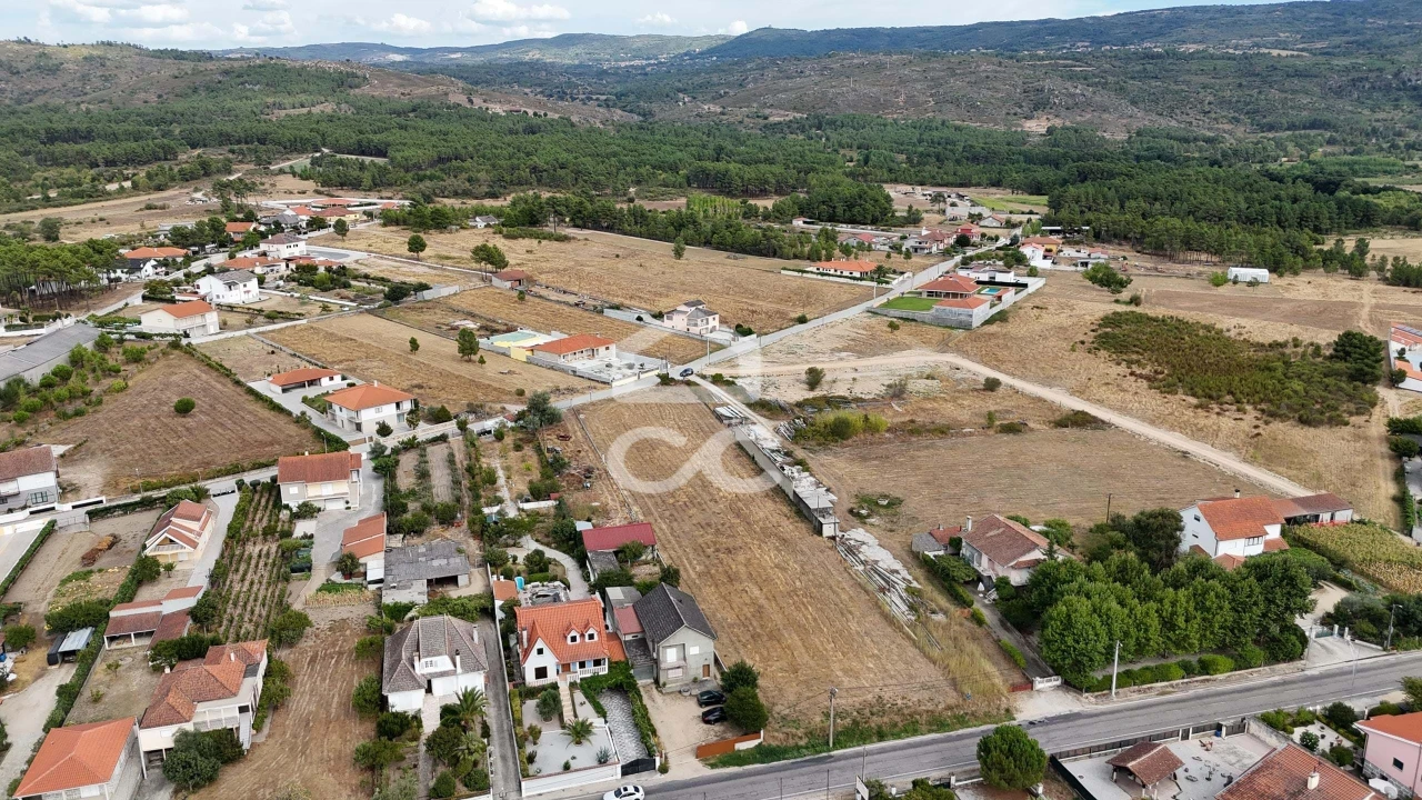Terreno para Venda em Vila Verde da Raia Foto 5