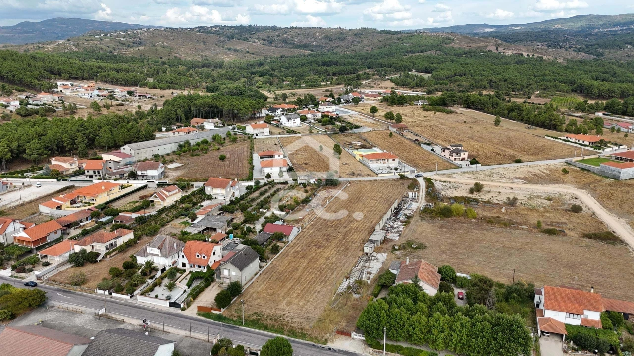 Terreno para Venda em Vila Verde da Raia Foto 7