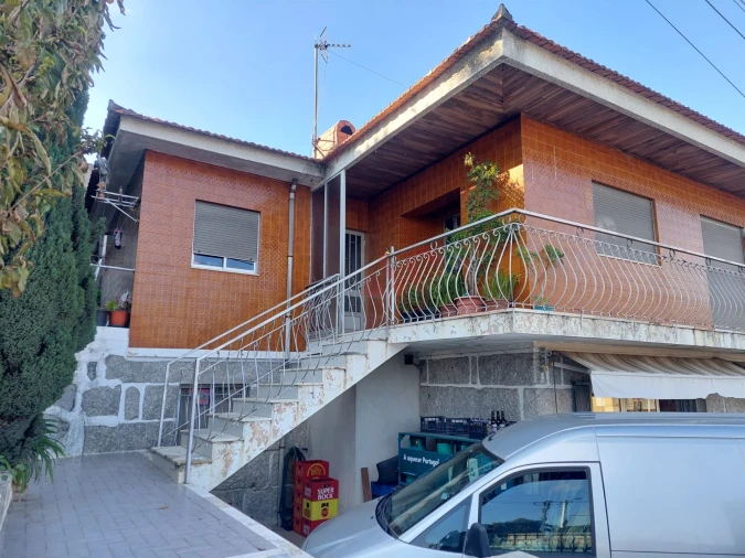 Moradia T3 para Venda em Serzedo e Calvos Foto 1