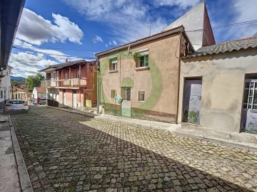 Moradia T0 para Venda em Mirandela