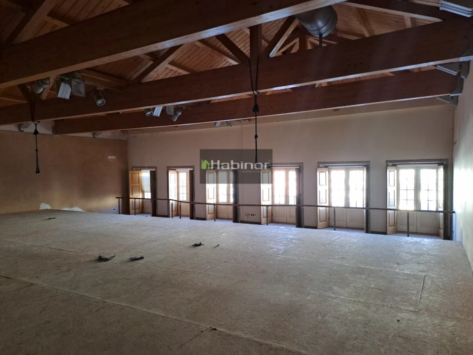 Loja para Arrendamento em Santa Maria Maior e Monserrate e Meadela Foto 2