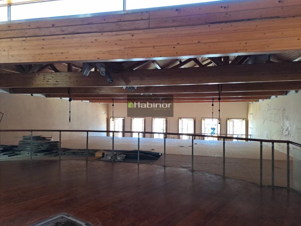 Loja para Arrendamento em Santa Maria Maior e Monserrate e Meadela Foto 3