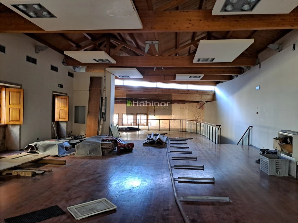 Loja para Arrendamento em Santa Maria Maior e Monserrate e Meadela Foto 4