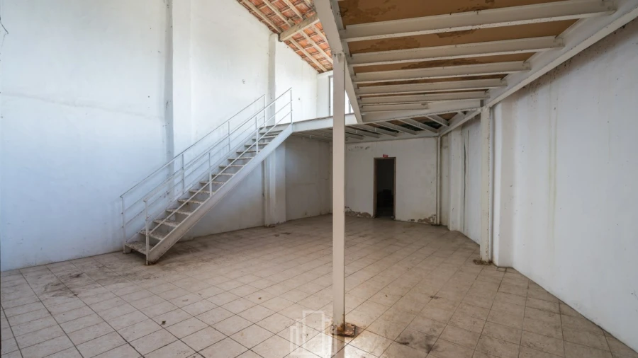 Armazém para Arrendamento em Valega Foto 9