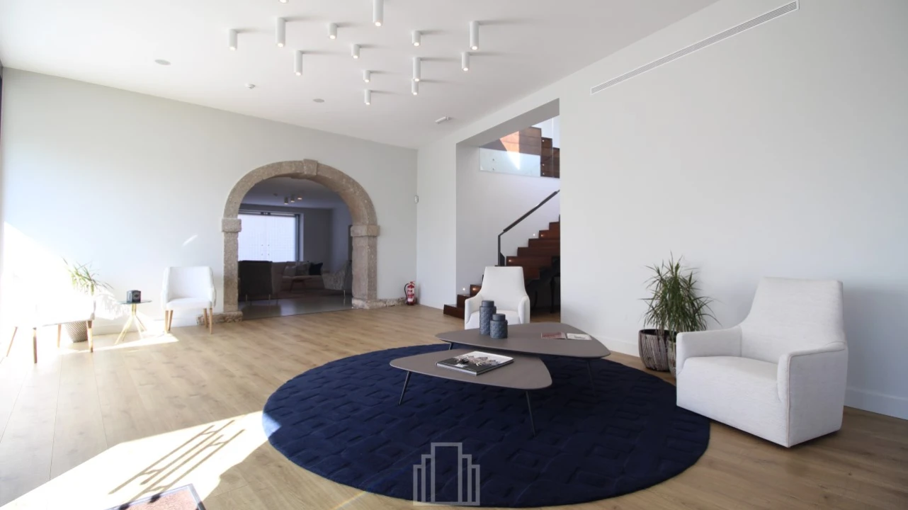 Moradia T5 para Venda em Grijó e Sermonde Foto 8