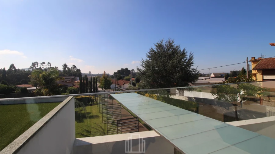 Moradia T5 para Venda em Grijó e Sermonde Foto 30