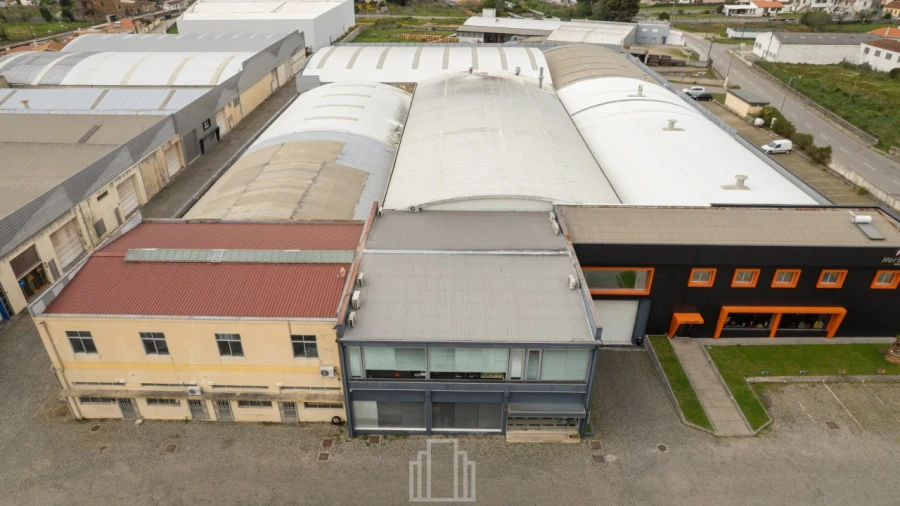 Armazém para Venda em Cortegaça