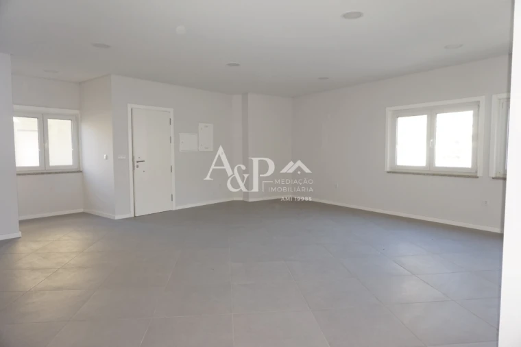 Apartamento T0 para Venda em Viseu Foto 6