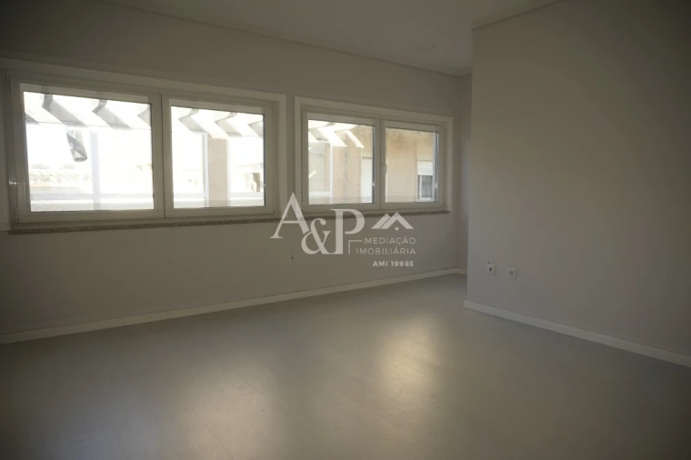 Apartamento T0 para Venda em Viseu Foto 7